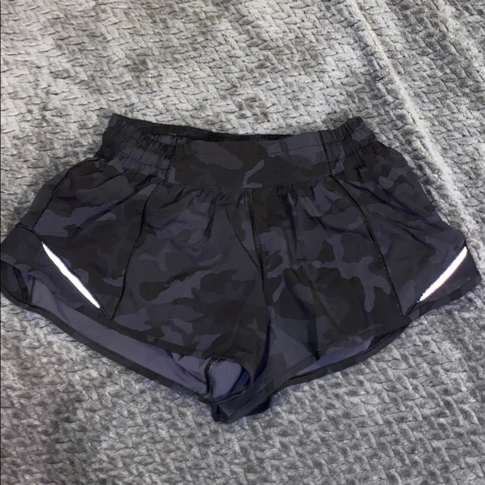 Lululemon hotty hot camo shorts